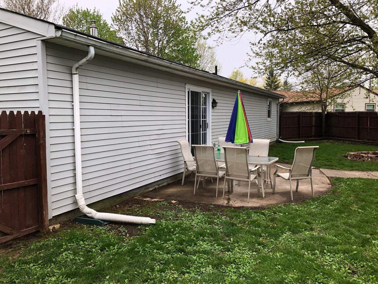 181 Parklane Drive - Photo 2 of 27