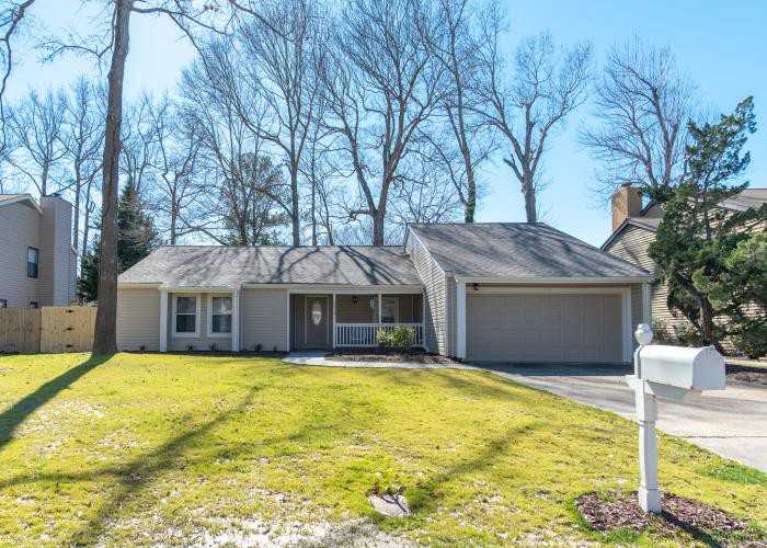 5413 Brookfield Drive - Photo 3 of 35