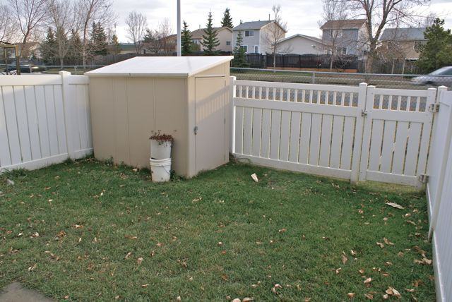 4737 35 Ave - Photo 2 of 9