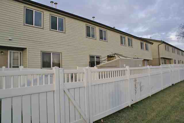 4737 35 Ave - Photo 3 of 9