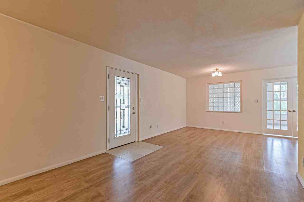 35 N St Andrews Dr - Photo 3 of 10