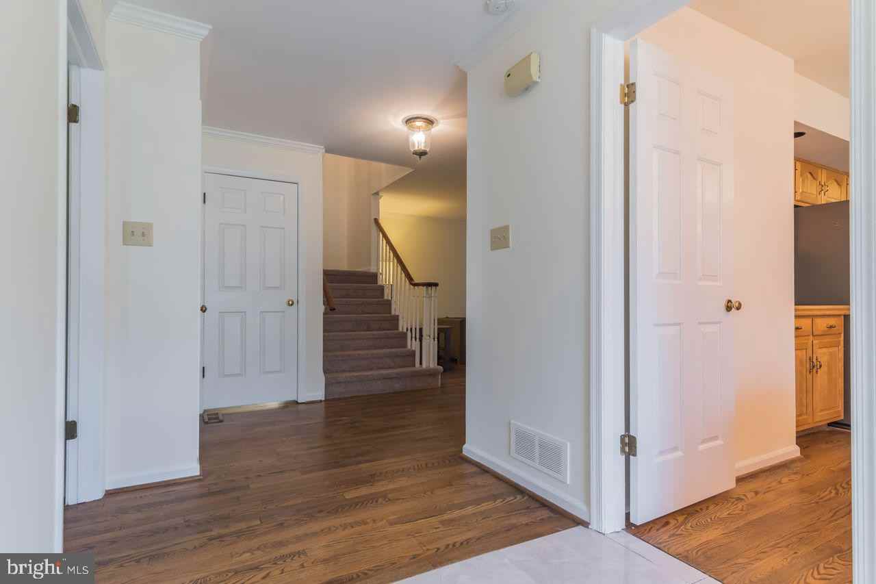 65 Foxwood Drive - Photo 2 of 27