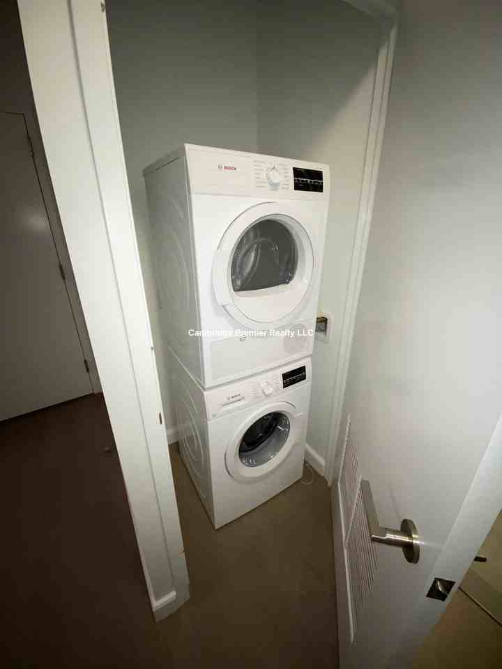 101 Beverly Street #PH - Photo 2 of 12