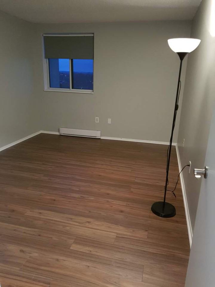 600 Grenfell Drive - Photo 2 of 11