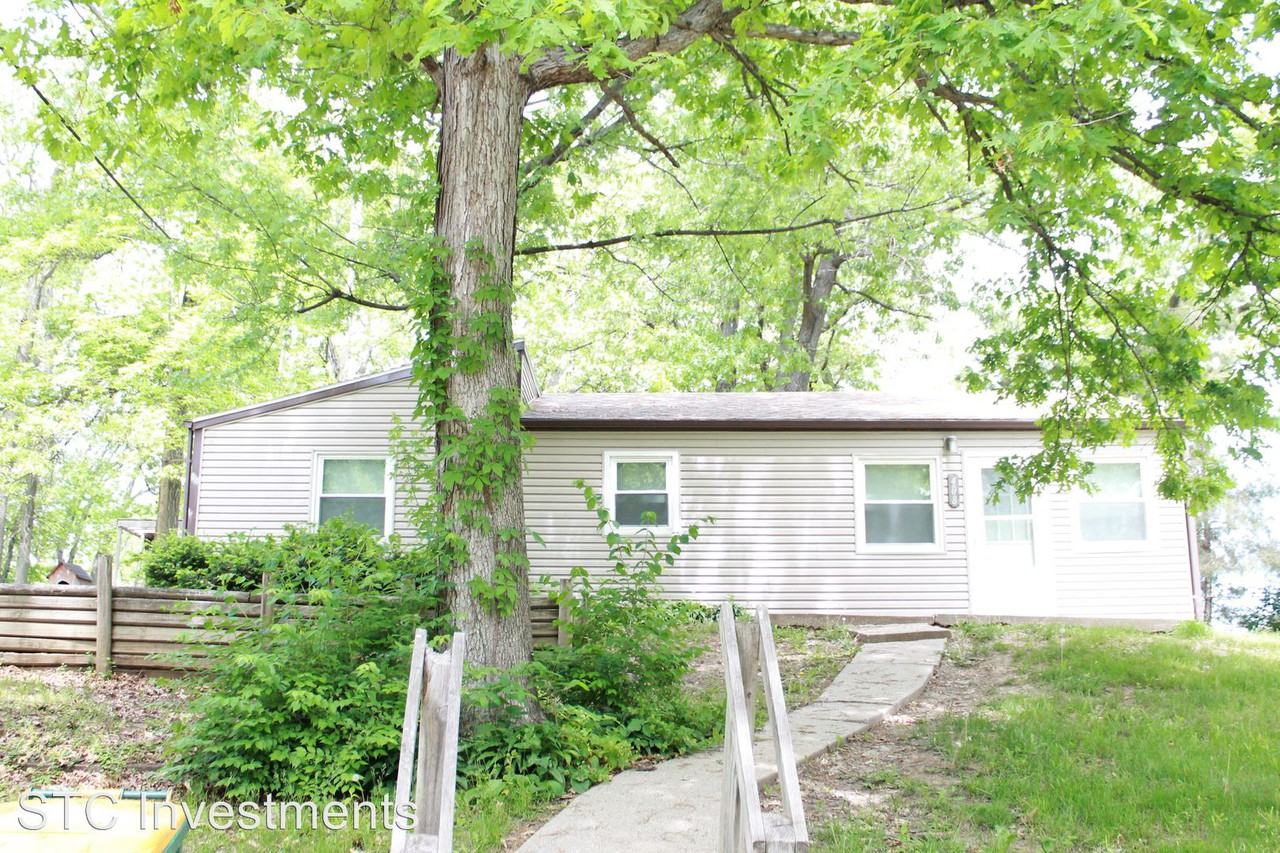 408 Hurst Dr - Photo 2 of 19