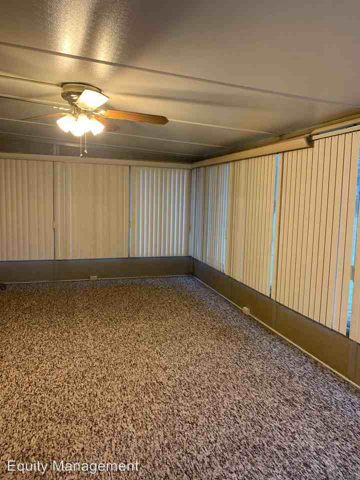 129 Howard Street - Photo 3 of 16