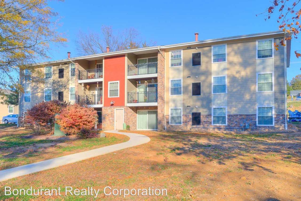 Cedar Valley Apartments Auburn & Tyler Avenues Cedar Valley