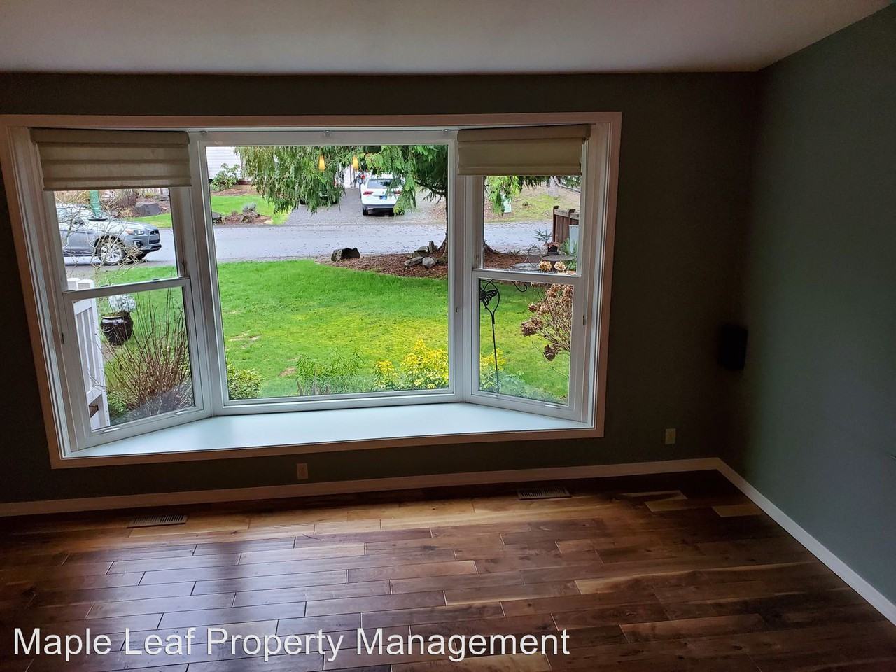 9014 Ne 143rd St - Photo 3 of 20