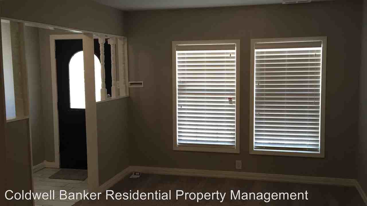 2608 33rd Street - Photo 2 of 13