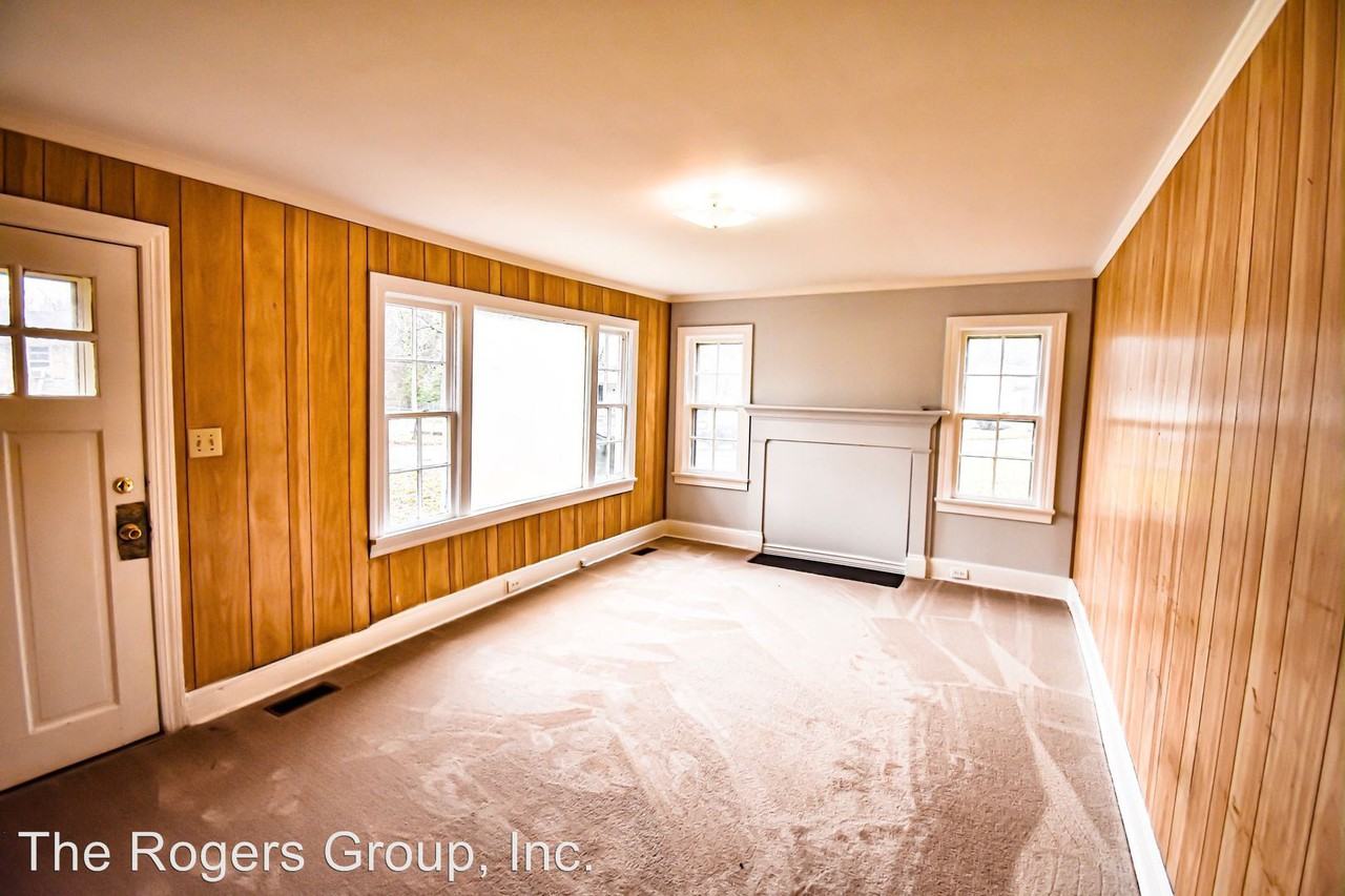 403 Henderson St - Photo 2 of 7