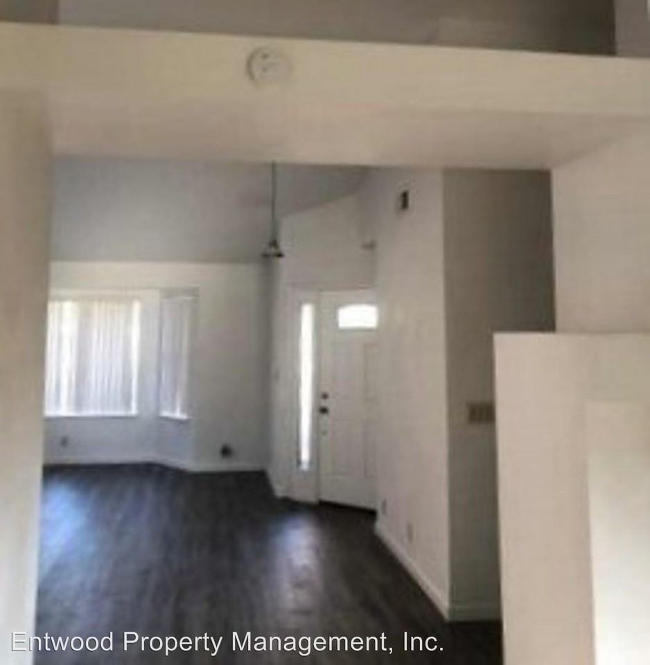 259 Picholine Way - Photo 3 of 10