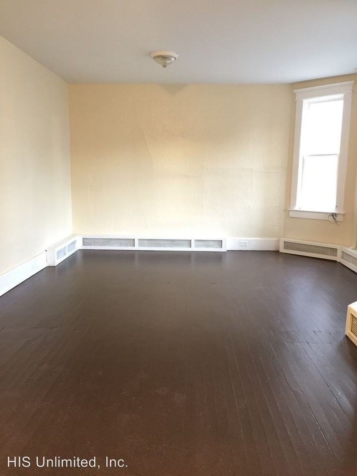 1-3 Lefferts St - Photo 2 of 16