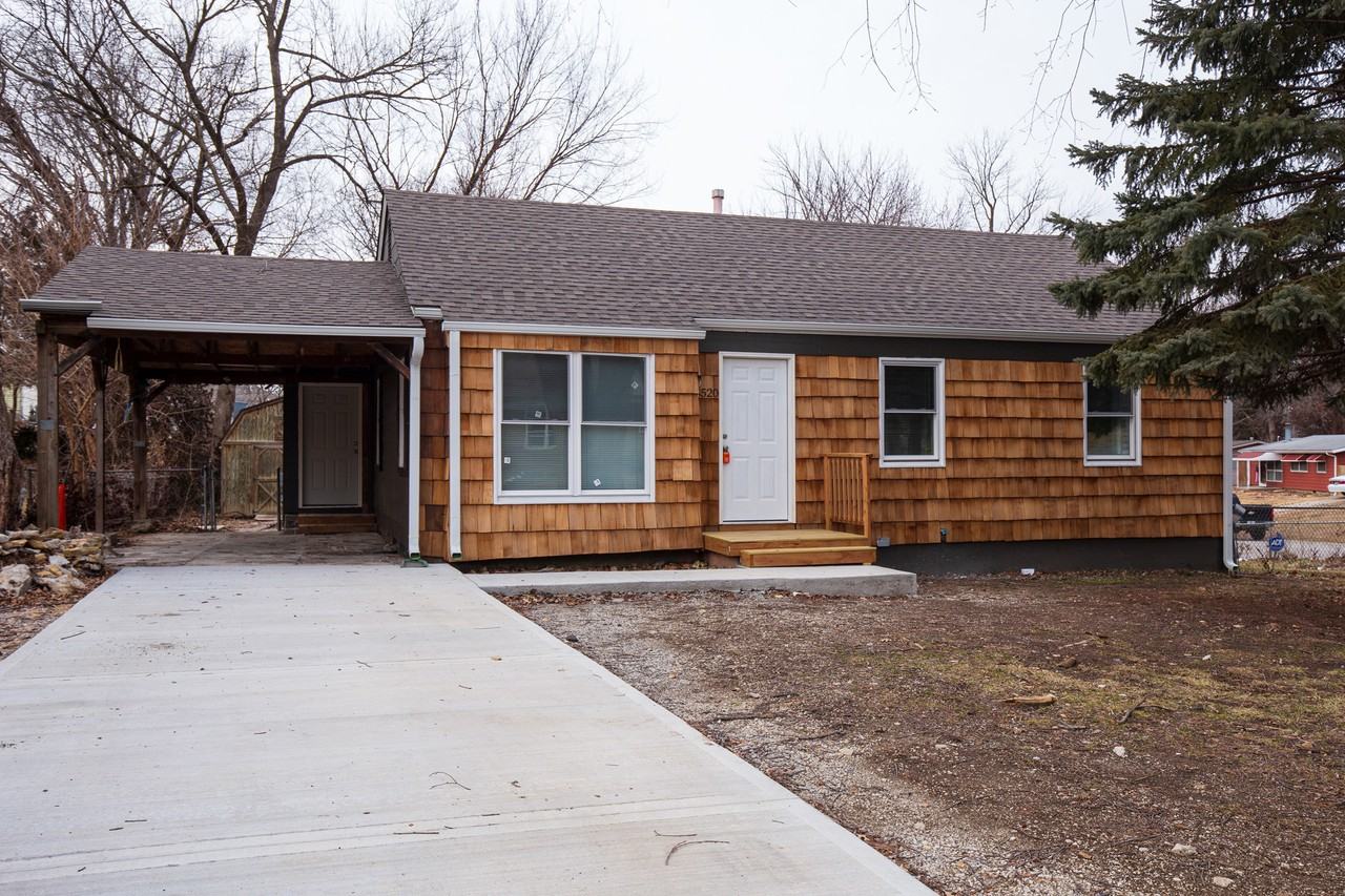 3520 Ne 54th St - Photo 2 of 36