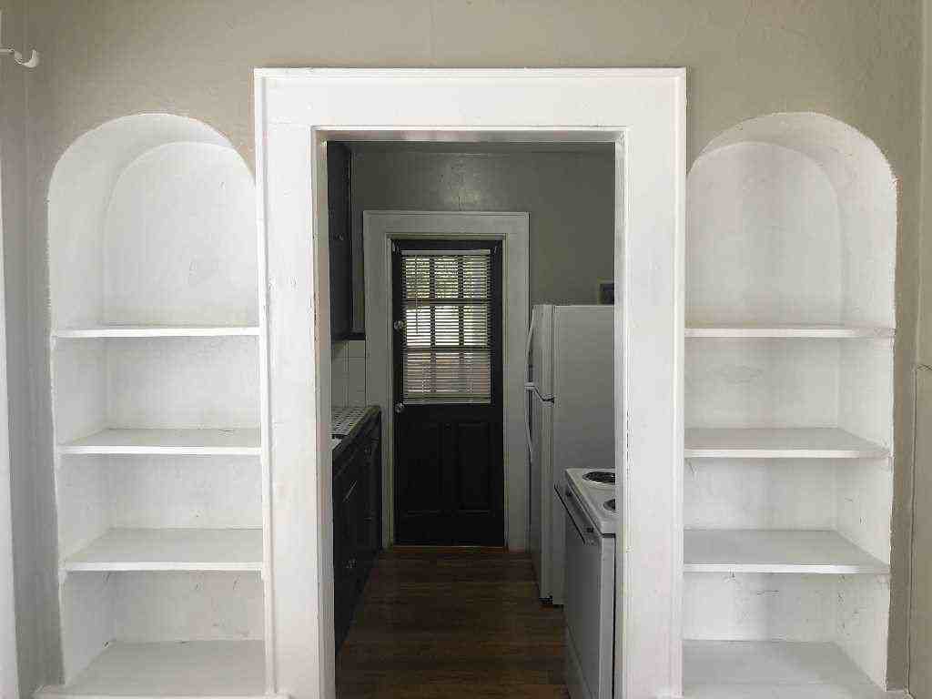 133 N Franklin Blvd - Photo 3 of 7