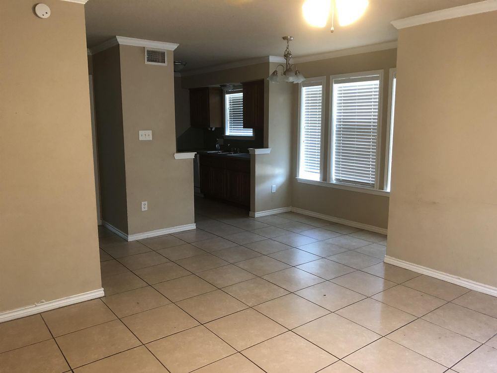 2310 Autumn Chase - Photo 2 of 5