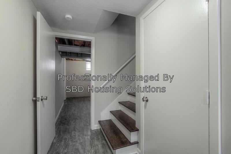 16003 E 35th St S - Photo 2 of 33