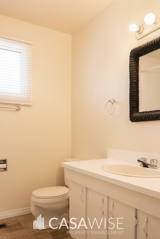 703 Clareview Rd Nw - Photo 2 of 10