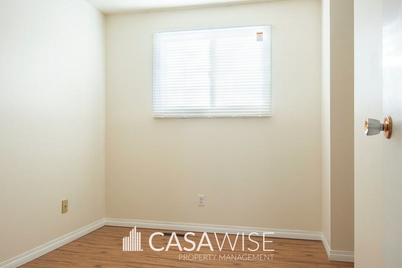 703 Clareview Rd Nw - Photo 3 of 10