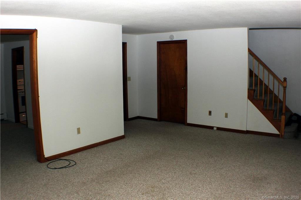 9 Hawthorne Street - Photo 3 of 8