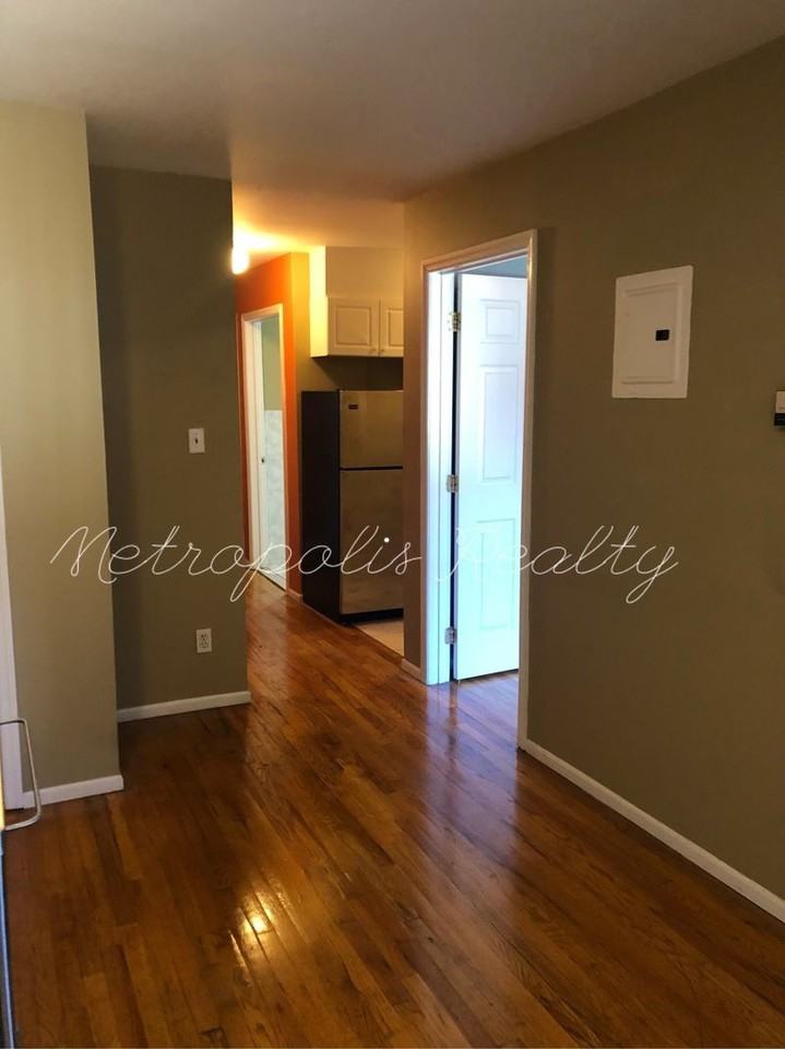 Ditmars Blvd & 33rd St #1 - Photo 2 of 8