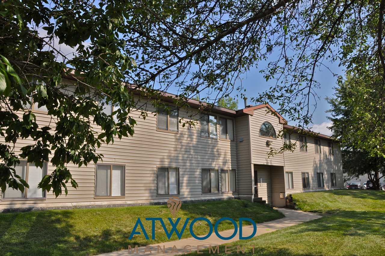 1522 Warren Street, Mankato, MN 56001 4 Bedroom Apartment for 1,149