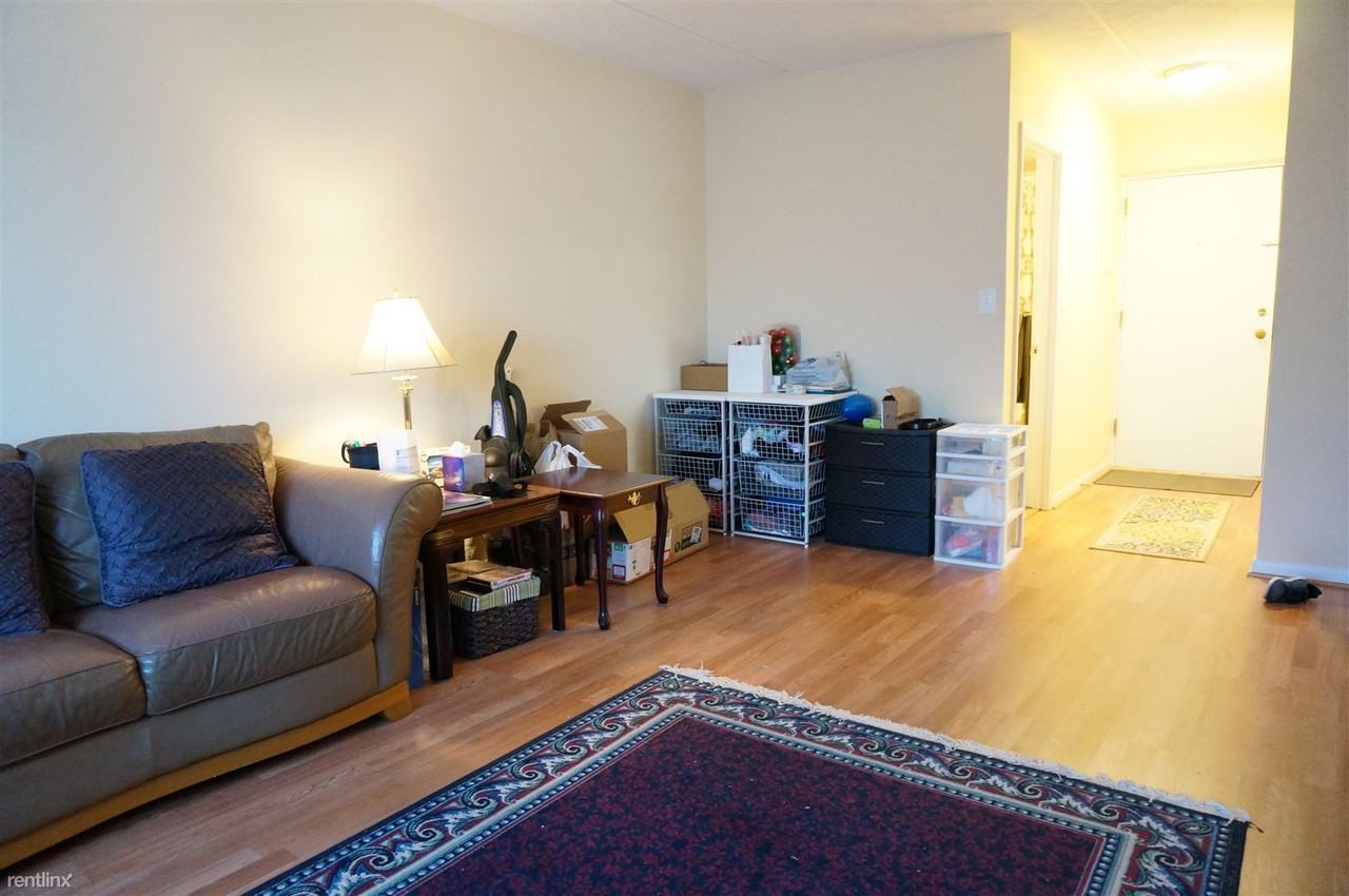 12 Cottage Ct - Photo 2 of 9