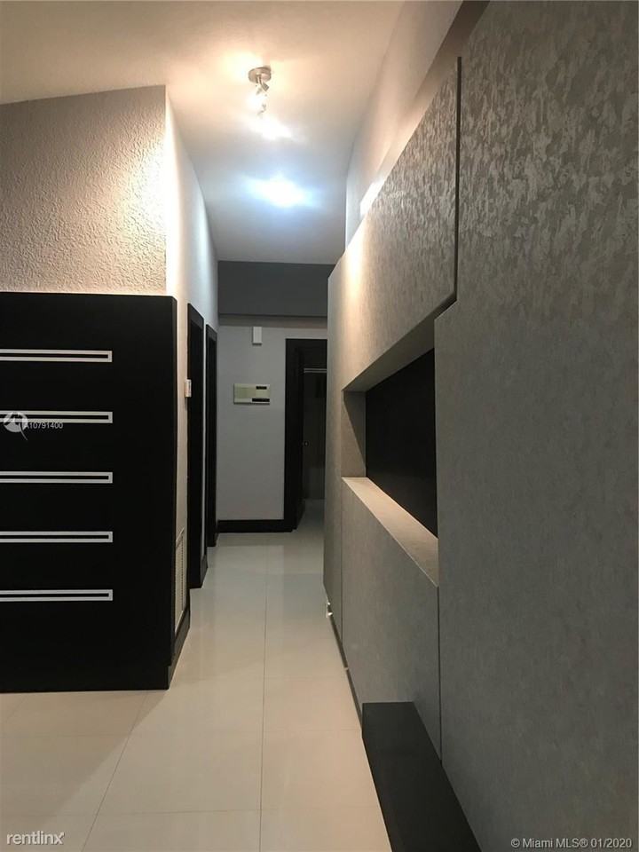 320 Nw 135th Ave - Photo 2 of 18