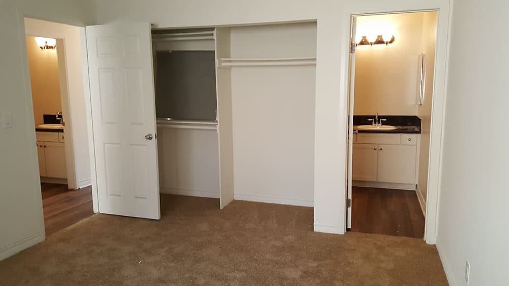 Western Gardens - Photo 2 of 23