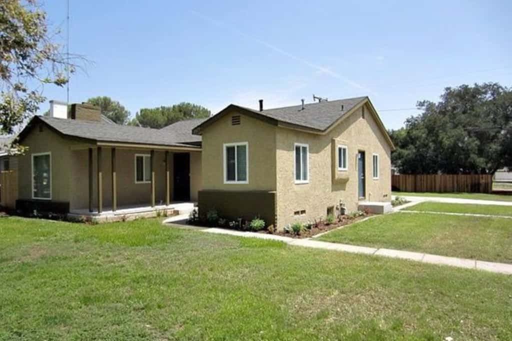 2429 Serrano Rd - Photo 2 of 13