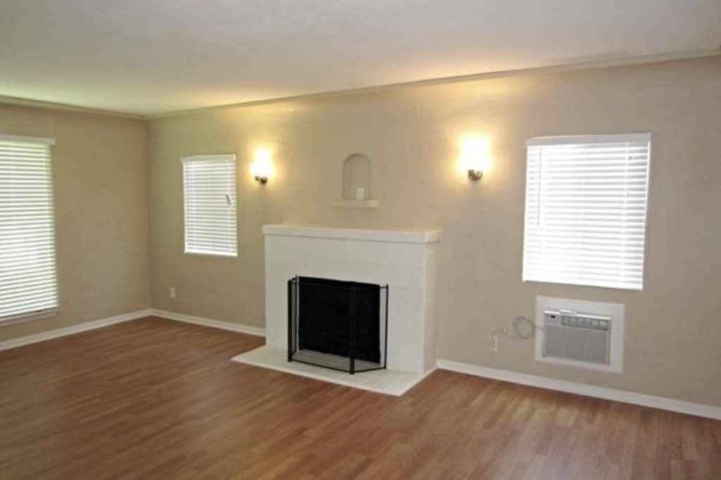 2429 Serrano Rd - Photo 3 of 13