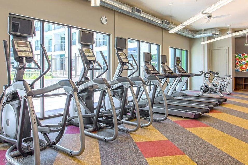 5th and Comal - Photo 3 of 19