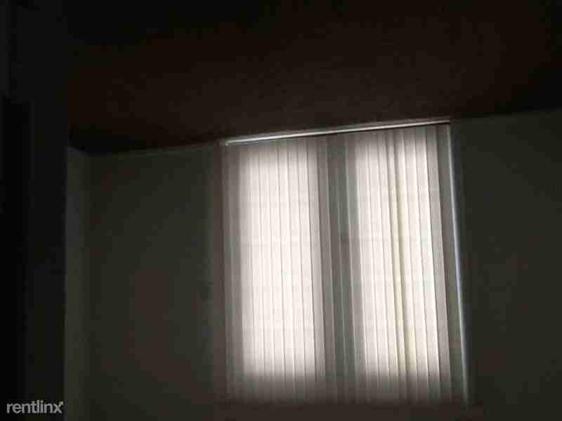 713 15 Place - Photo 2 of 11