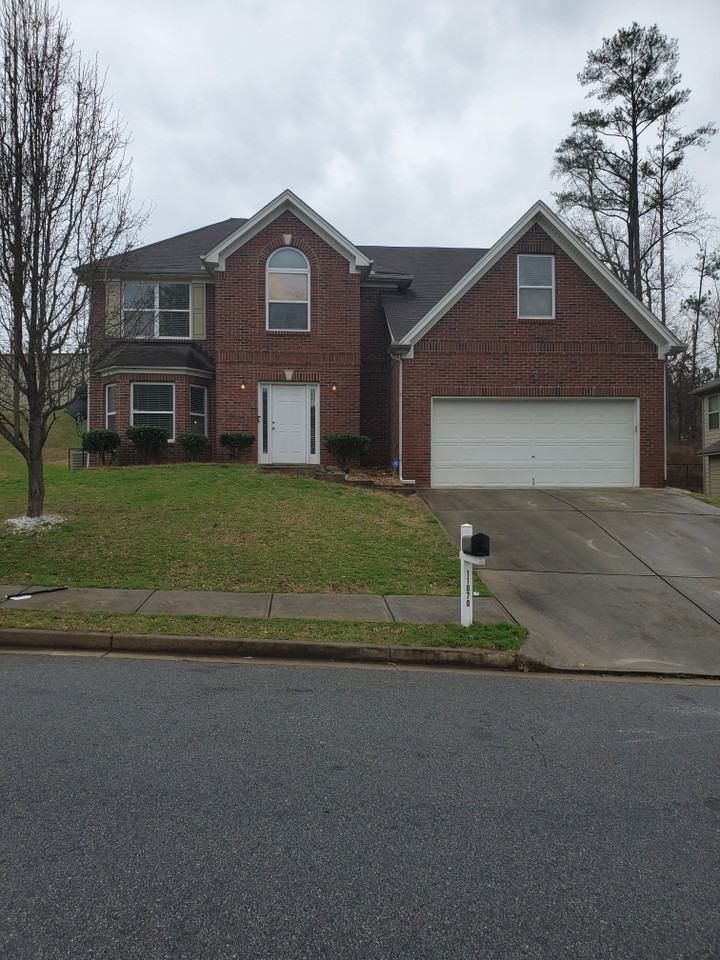 11070 Southwood Dr - Photo 2 of 14