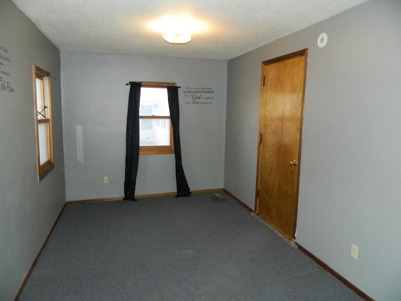 729 Sandahl Ave - Photo 2 of 14