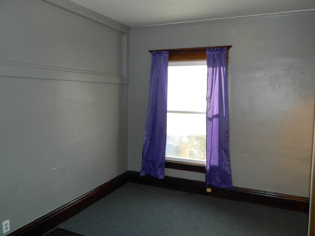 729 Sandahl Ave - Photo 3 of 14