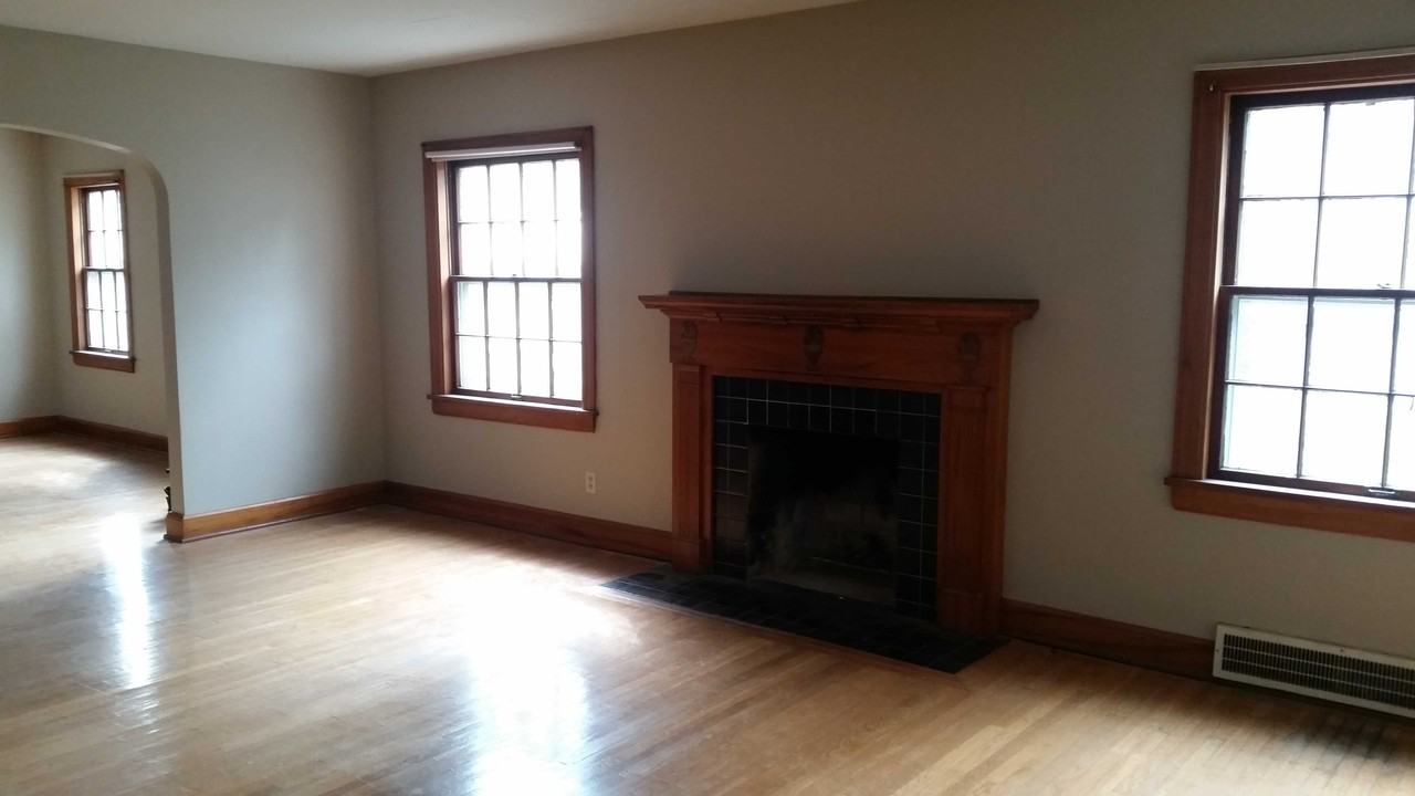 2527 Broadmeade Road Unit 2 - Photo 2 of 10