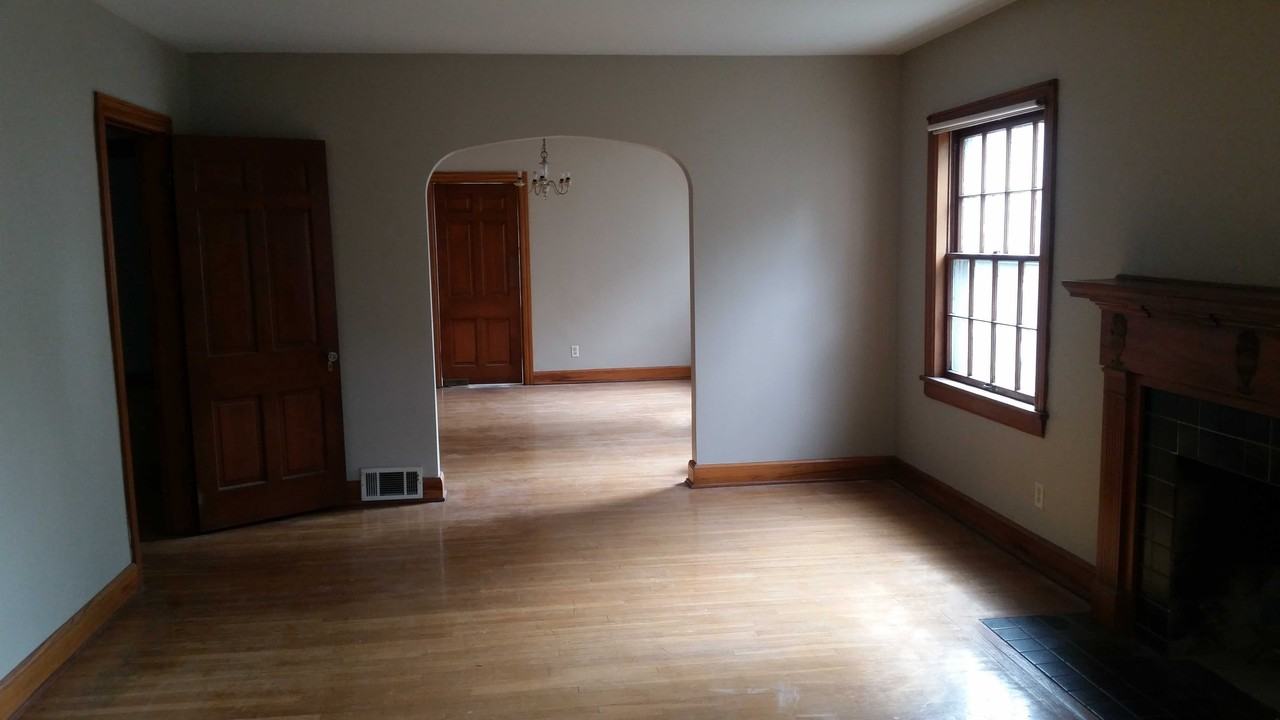 2527 Broadmeade Road Unit 2 - Photo 3 of 10