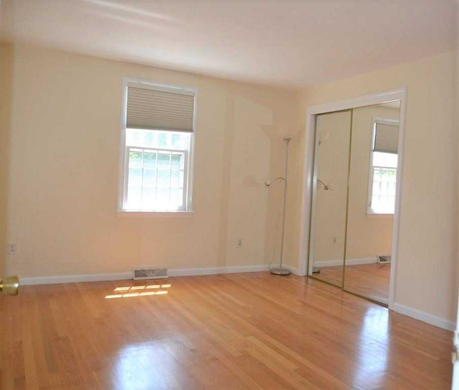 20 Pine Grove Park - Photo 2 of 5