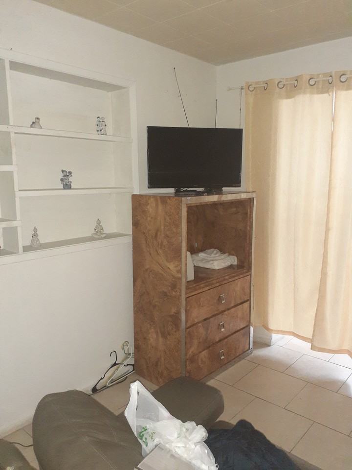 825 Stirling Road - Photo 5 of 21