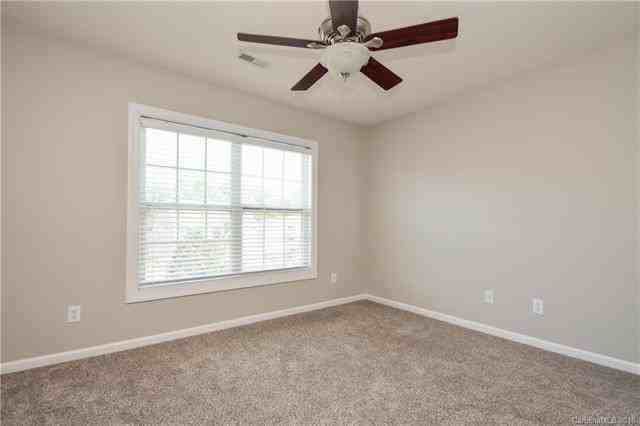 16022 Prescott Hill Ave - Photo 2 of 18