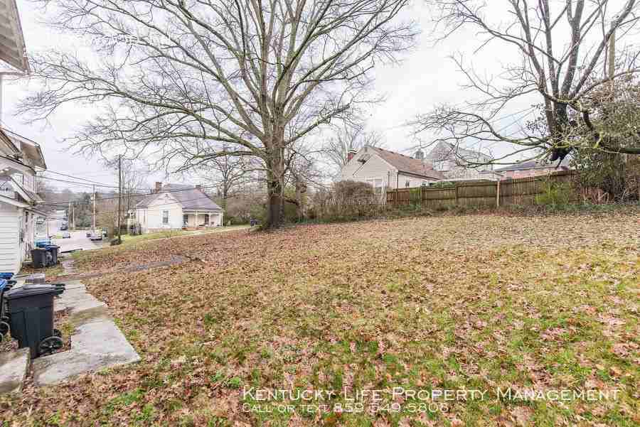 7 Dogwood Ln - Photo 2 of 24