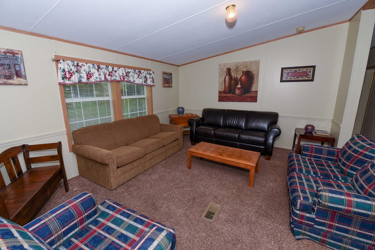 4035 Mountain View Dr - Photo 2 of 43