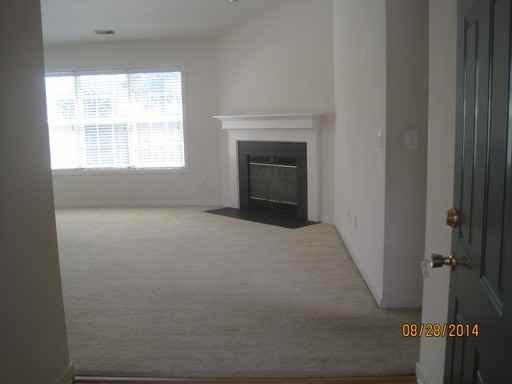 313 Endicott Ct - Photo 2 of 24