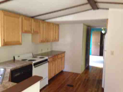 40 Russell Ave - Photo 3 of 5