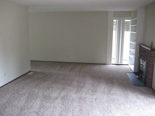 3043 Scenic Pl SE - Photo 3 of 15