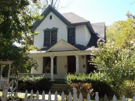 415 Elm St - Photo 2 of 3