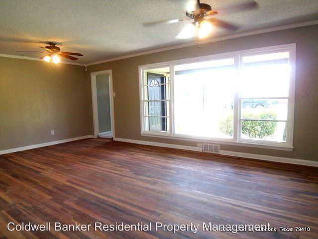 3302 32nd Street - Photo 3 of 12