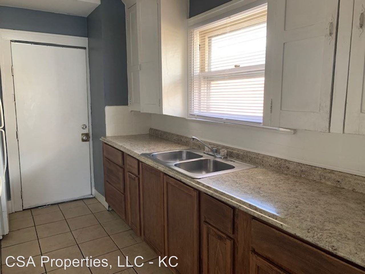 2219 E Gregory Blvd Iib-052 - Photo 3 of 9