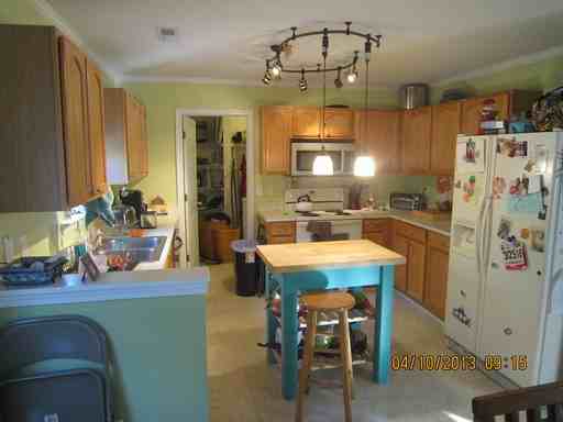 147 Old Tree Rd - Photo 3 of 11