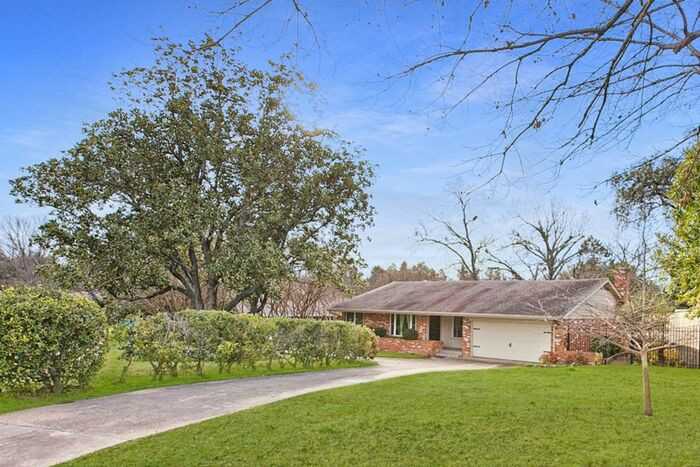 1636 Kiltartan Drive - Photo 2 of 34